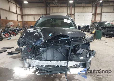 2021 BMW X7 xDrive40I z USA, uszkodzony, nr VIN 5UXCW2C01M9F19564